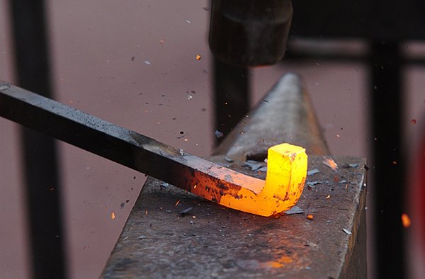 Hot metal bending